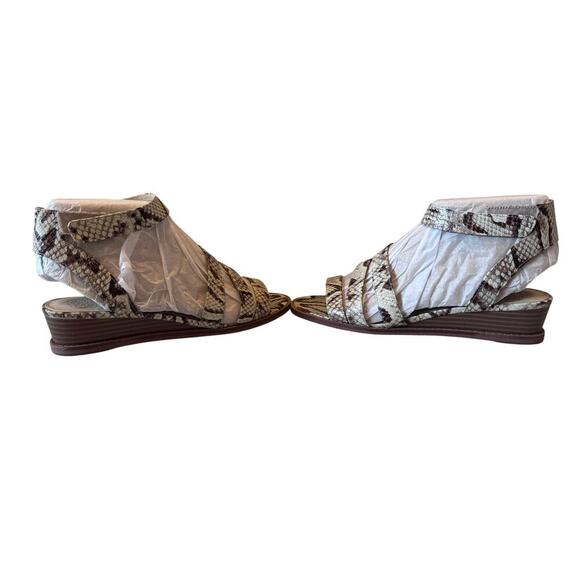 Vince Camuto Resensa Oatmeal Multi Snake Exotic Beige Wedge Shoe Sandal Sz 8W - Picture 3 of 10